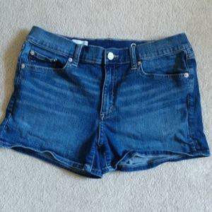 Gap 27 shorts